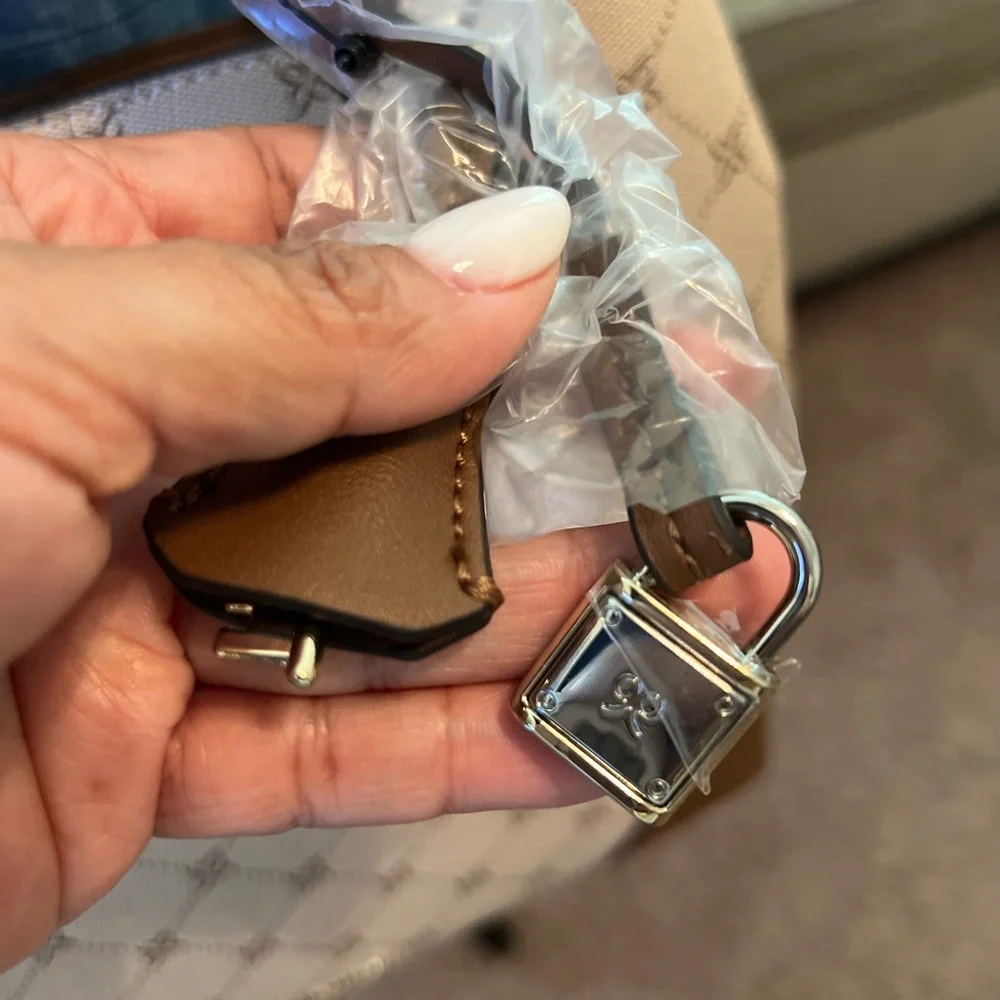 Nine West Brand NEW Bag!! - Picture 3 of 8